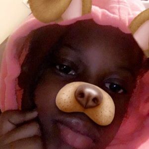 Meet your Posher, Kendra